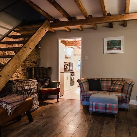 1800 Period Grade 2 Listed Cottage Addingham Exterior foto